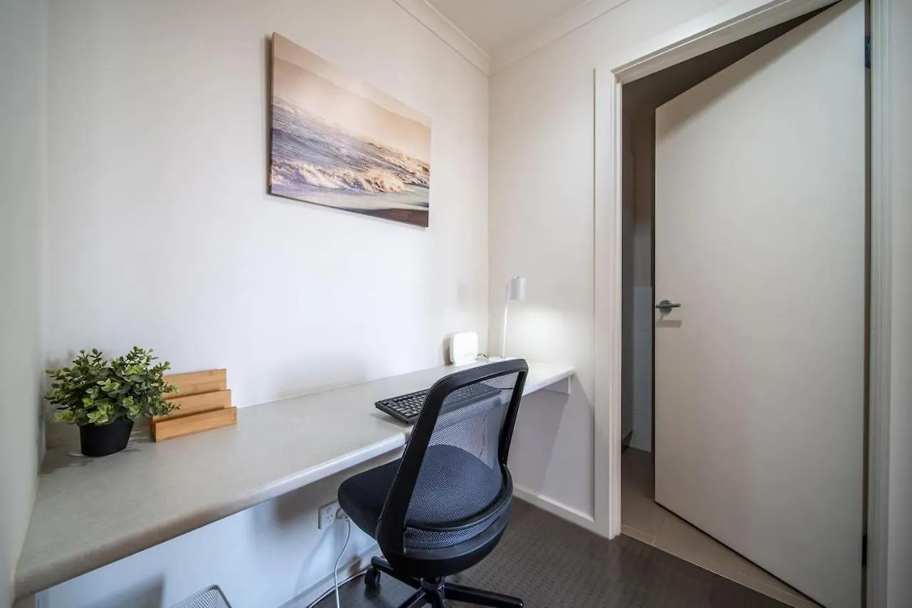 Oceanside At Christies Beach - Contemporary Comfort Adelaide 0*,