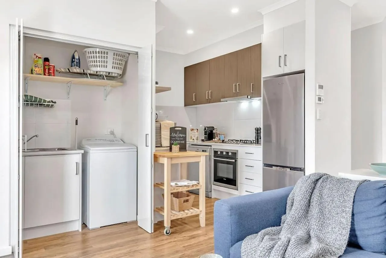 Oceanside At Christies Beach - Contemporary Comfort Adelaide